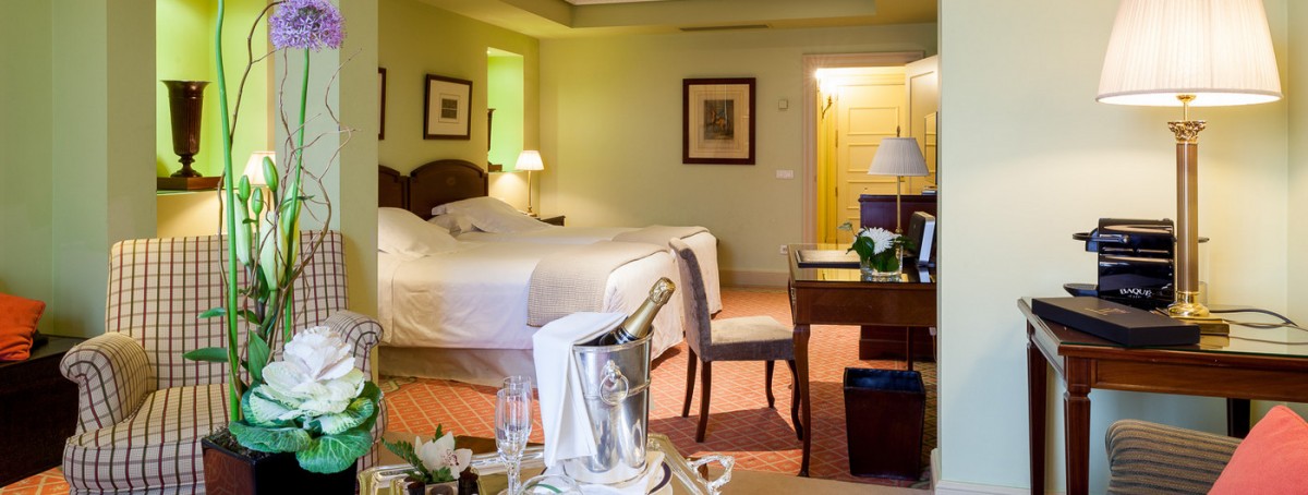 JUNIOR SUITE ROOM